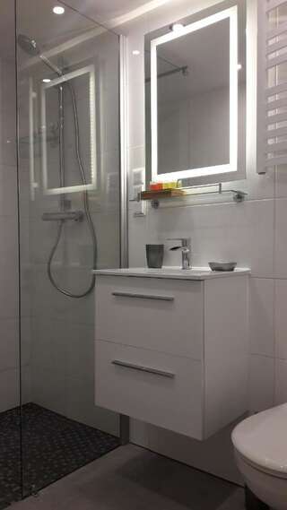 Апартаменты Cracow Jacuzzi Apartments - White Room Краков Апартаменты Делюкс-7